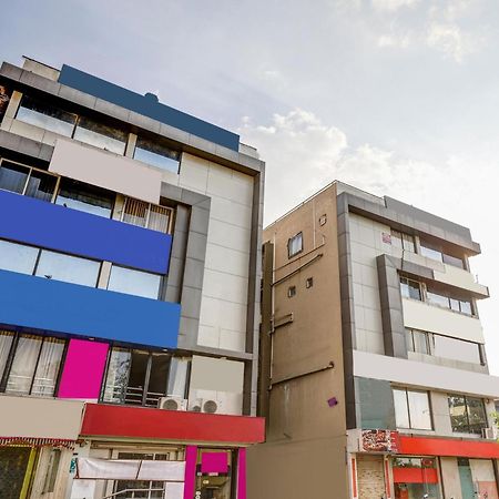 Naroda Capital O Maple View酒店 外观 照片