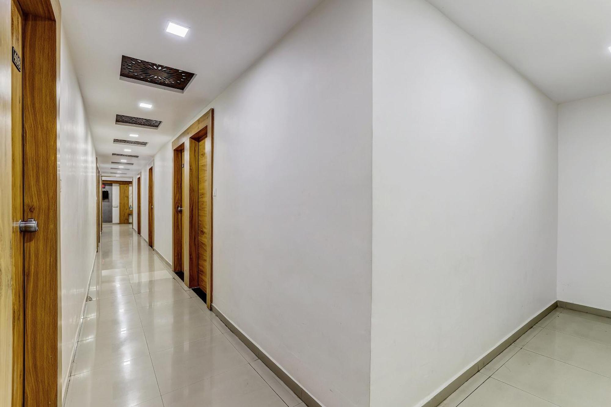 Naroda Capital O Maple View酒店 外观 照片