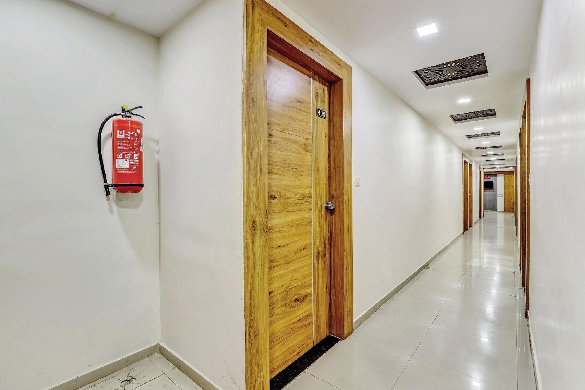 Naroda Capital O Maple View酒店 外观 照片